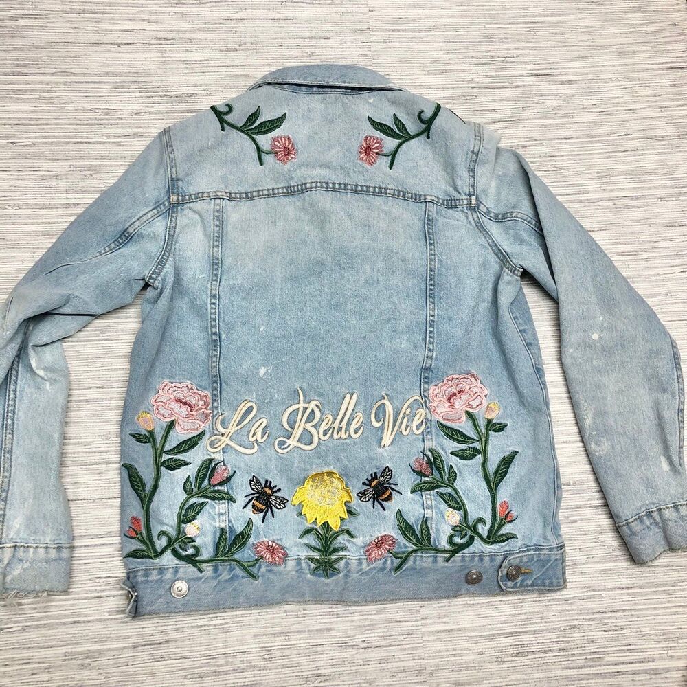 H& M La Belle Vie Jean denim Jacket distressed embroidered flower bees size 8 - Picture 10 of 12